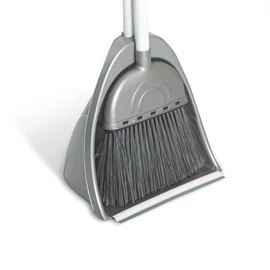 Szemetes lapát műanyag álló + partvis UP752