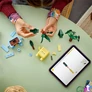Kép 4/7 - LEGO® Botanicals Mosolygós növények, polcdekoráció 10349