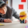 Kép 6/7 - LEGO® Editions Scuderia Ferrari HP Lewis Hamilton sisakja 43022