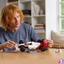 Kép 6/7 - LEGO® Icons McLaren MP4/4 & Ayrton Senna szett 10330