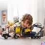 Kép 5/7 - LEGO® Technic Volvo FMX teherautó és EC230 elektromos markoló 42175