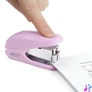 Kép 2/5 - Tűzőgép, 24/6, 26/6, 20 lap, könnyített tűzés, RAPESCO "X5-Mini Less Effort", világos rózsaszín