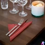 Kép 2/2 - Szalvéta, 1/4 hajtogatott, 2 rétegű, 33x33 cm, Advanced, TORK "Lunch", bordó