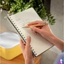 Kép 3/8 - Leitz COSY Soft touch B5 bársony szürke kockás spirálfüzet
